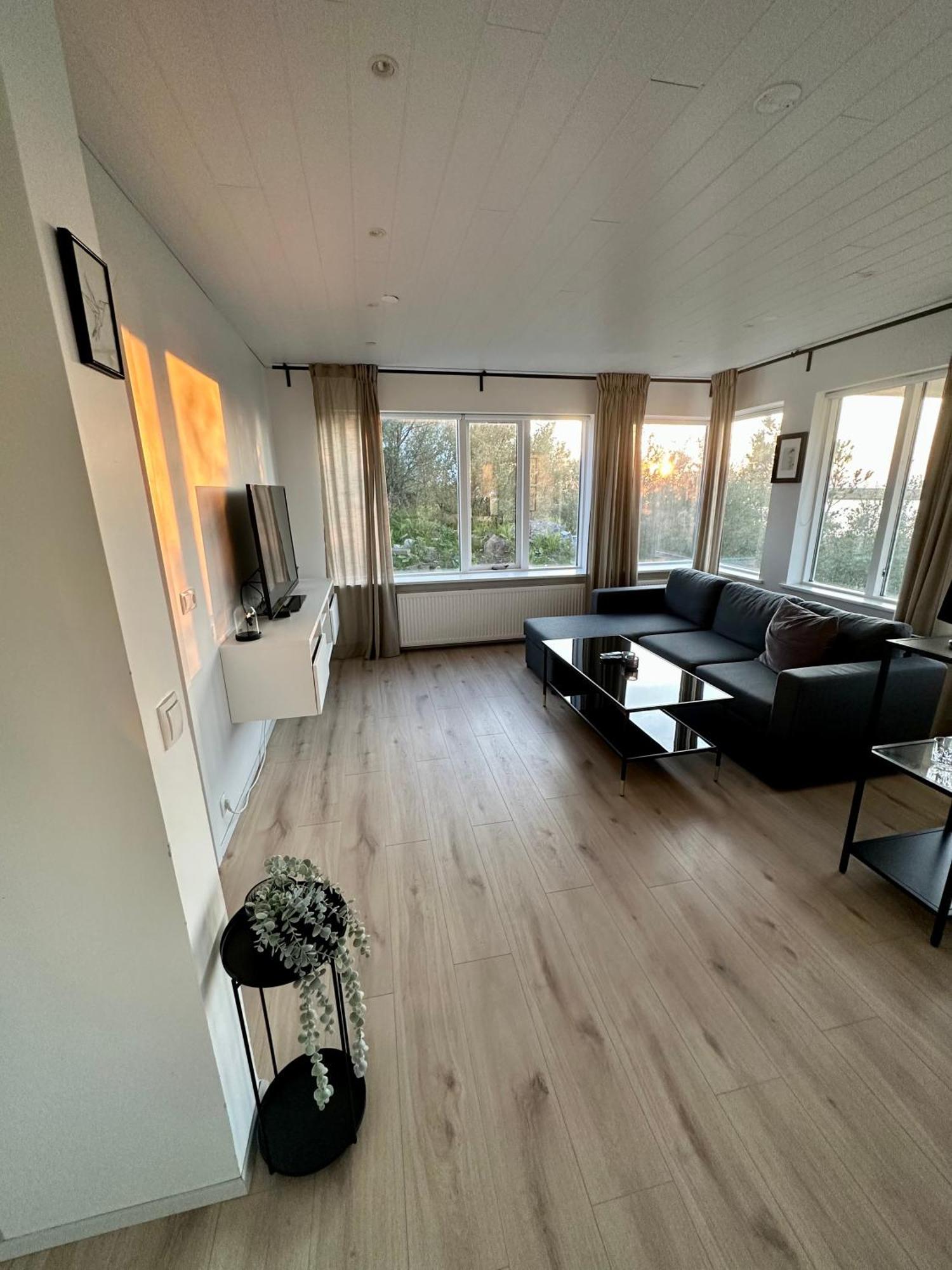 רייקיאוויק Charming 1-Bedroom Condo With Stunning View מראה חיצוני תמונה